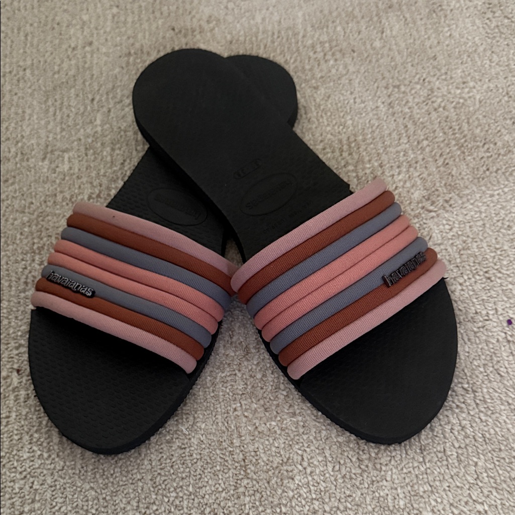 Havaianas Black And Pink Sandals